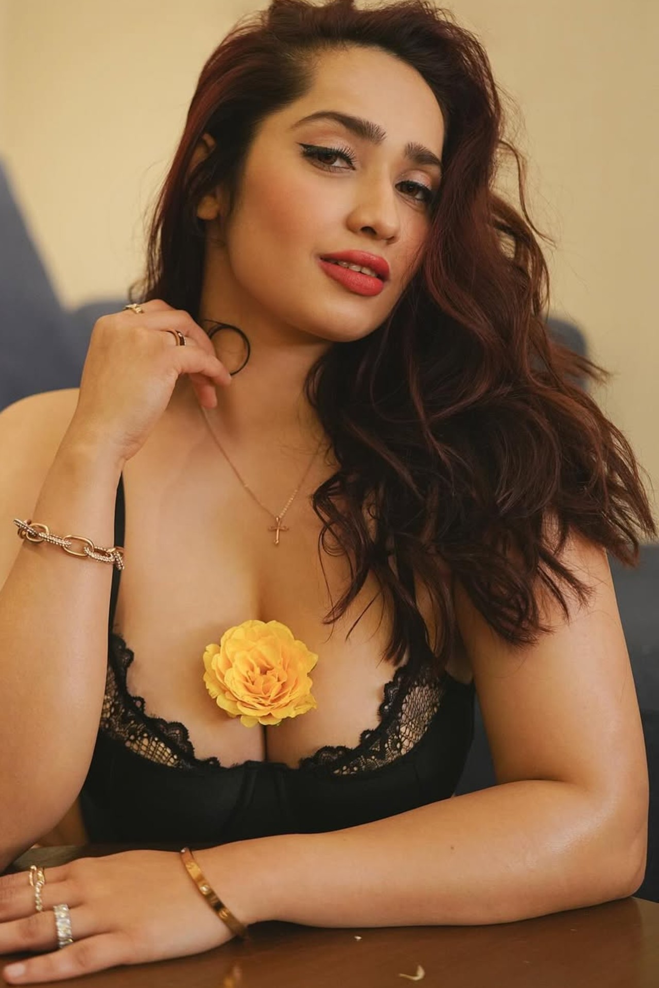 Aditi Mistry Nude Accidently Panty Slip on Live