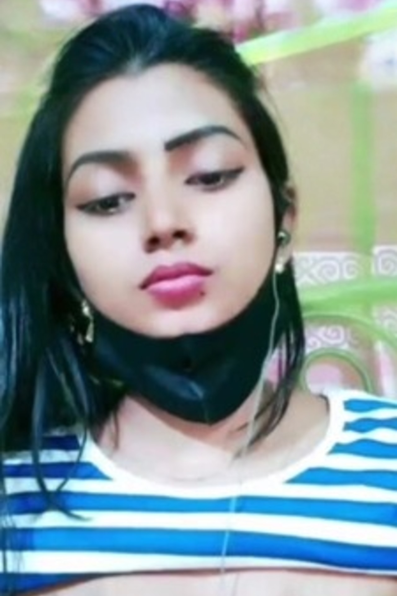 Very Hot Looking Bangla Girl Avimani Show Live on Chamet