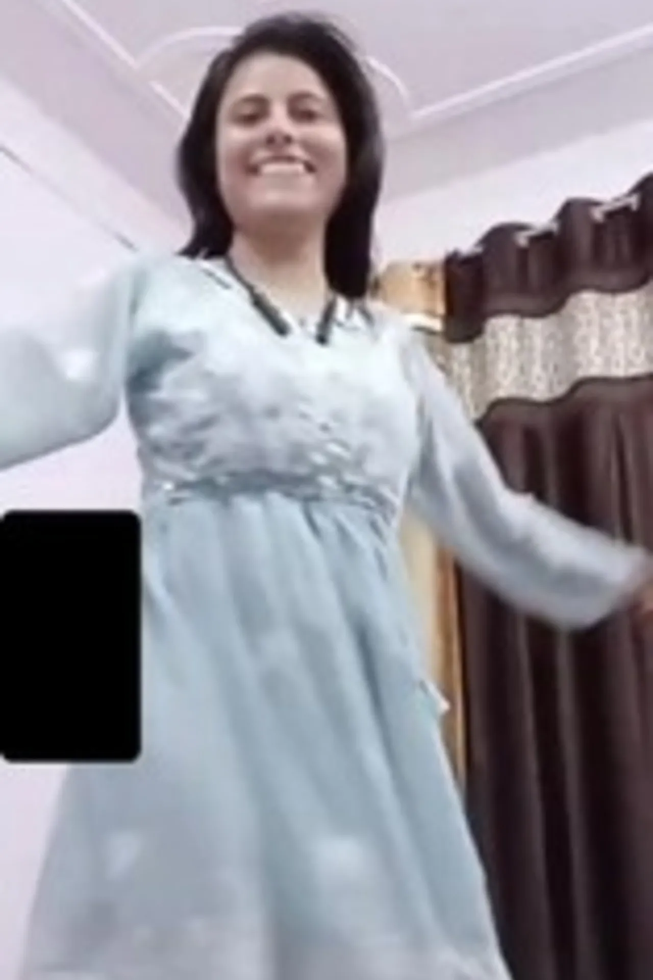 Cute Hostel Girls SIYA Nude Group Show and Kiss on Live Chamet