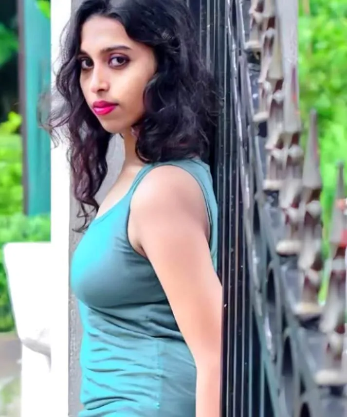 Famous Insta Model Anurima Banik Most Requested Private App Exclusive full VIDEO Full Frontal NUD€ with Full Face Huge B00bs, round a$$ & Shaved Pssy!! Don't Miss
