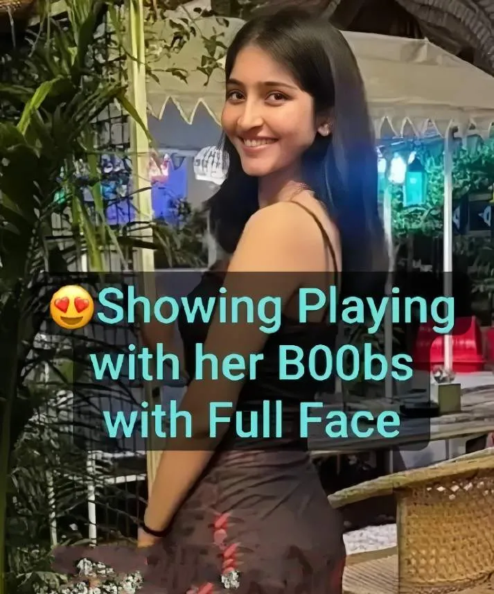 🥵Cute Desi GF Recording herself For Boyfriend, Making Pout Showing & Playing with her N!ppls💦!! 🥵🔥