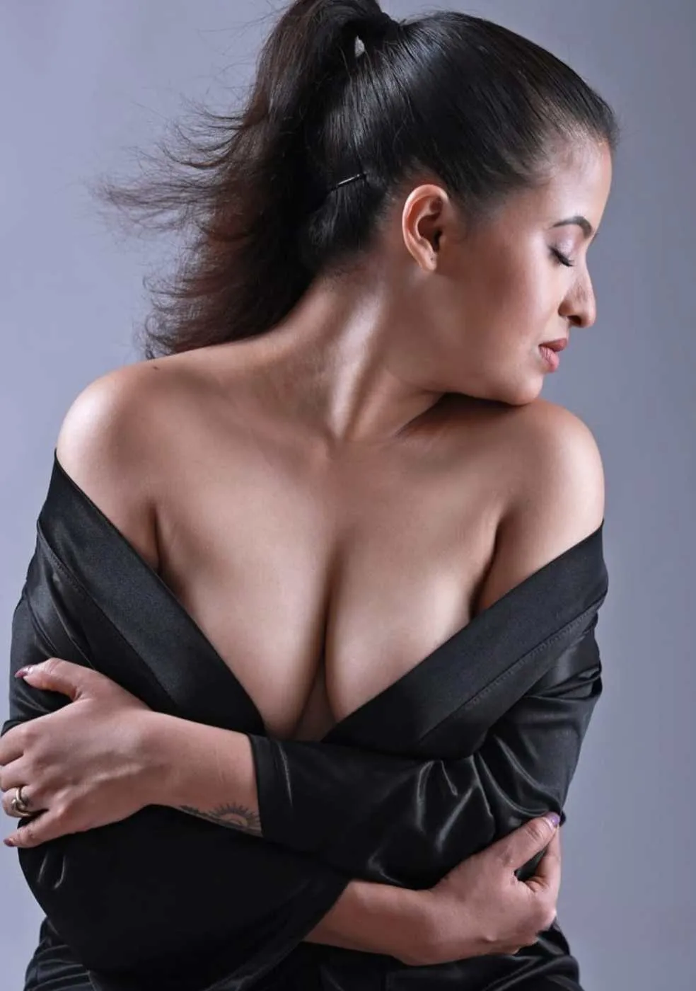 Hot Desi Model Enakshi Chowdhury Sucking Lover Cock Missionary & Cowgirl Fucking Cum Full Sex Session