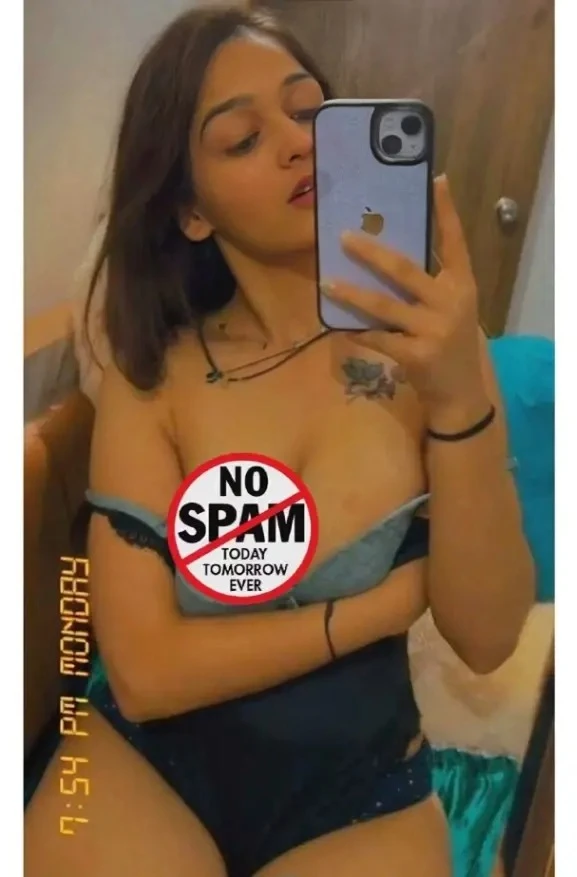 Indian Instagram Influencer !sha Mod! Aka ironic_ishh/ notyourninnybabe B00bs Showing Paid Video🔥
