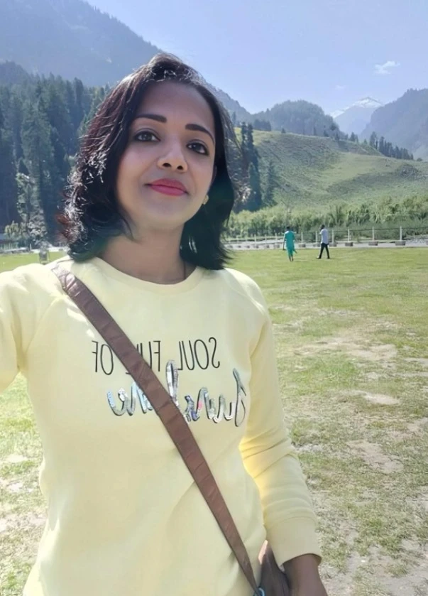 [5 Videos] 😍Beautiful Desi Lady Full Nude in Hotel Recorded by Husband Full Nude mms clear Audio🥵💦