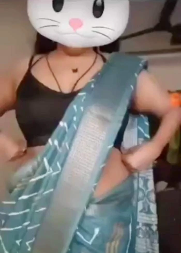 Devi Degala Tango Live Showing Deep Cleavage