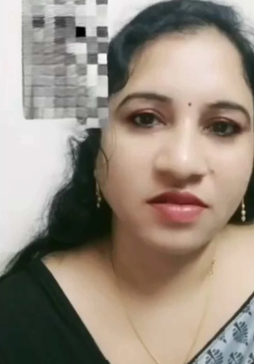 😊Cute Bhabhi Stripping Full Nude Fingering with Face😍💦