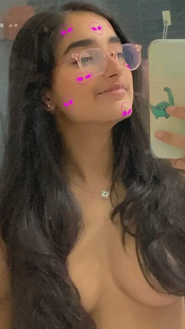 Sexy Snapchat Girl Full Nude Pussy Fingering 3 Videos