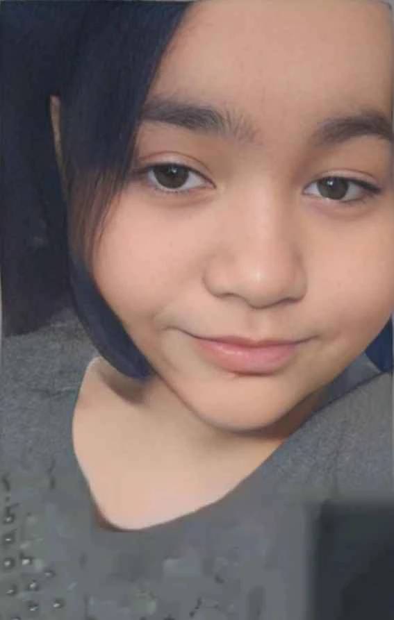 Cute Chubby Gf Showing Boobs