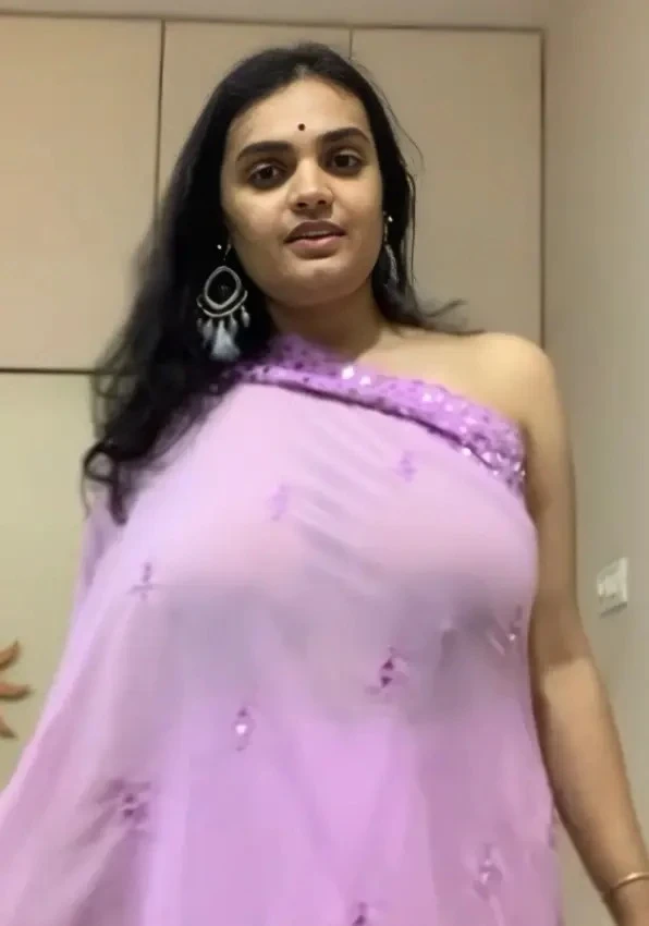 ❤️Beautiful bhabhi Hottest Expression Nude Showing her Big Boobs Jiggling It🥵🔥