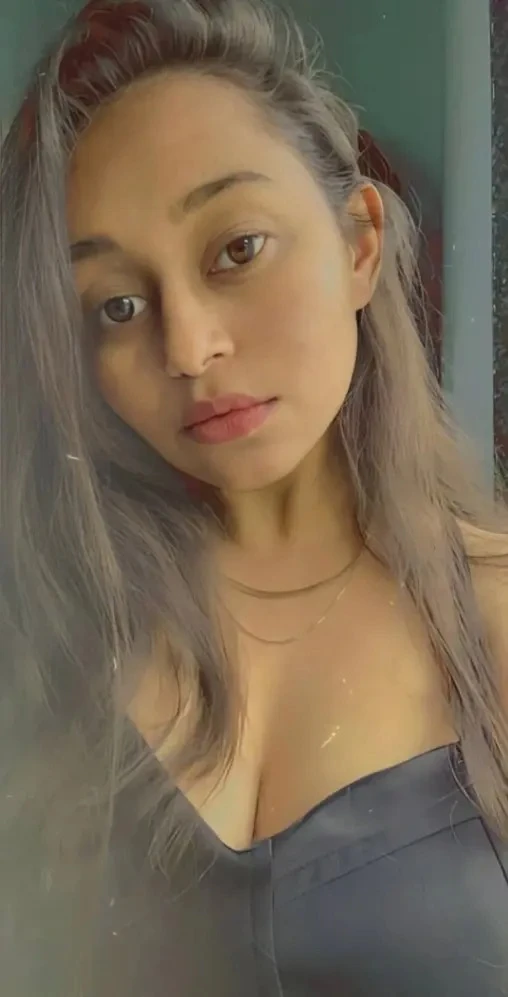 😍Beautiful Girl Nude After Shower Losing her Bra and Showing her Boobs with Face Hottest ExpressionExpressions 🥵🔥