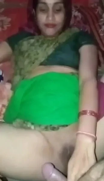 🤯Desi Bhabhi Affair 4 Videos Face Fucking Taking her Panty off and Rubbing her Pussy Hottest Expressions 😍🔥