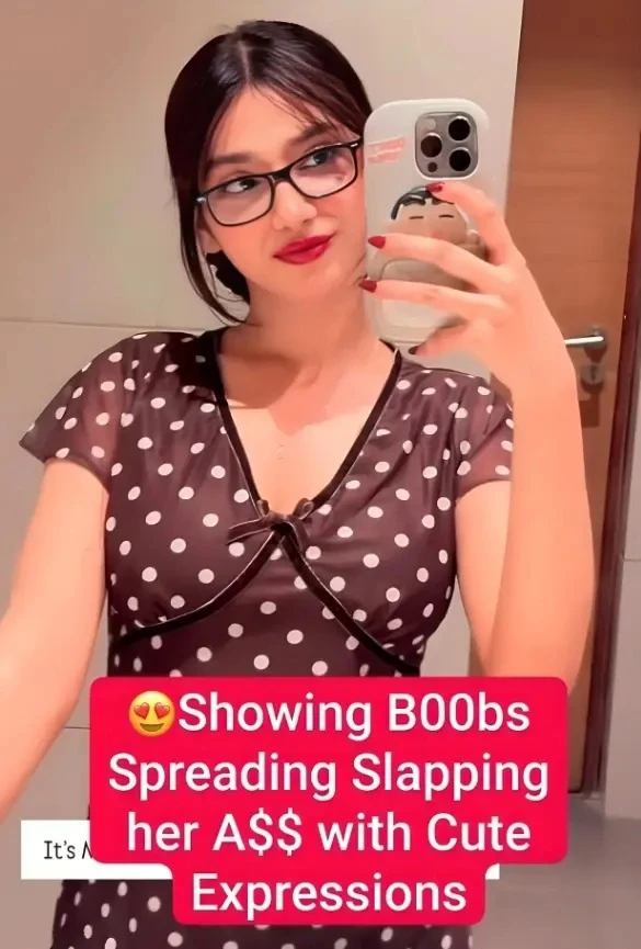 😍Miss Moon Famous YouTuber & Insta Model Latest Most Exclusive App VIDEO Stripping Showing Pressing Boobs, Spreading & Slapping her ASS🍑with Cute Expressions🍒💦!! 🎁🔥