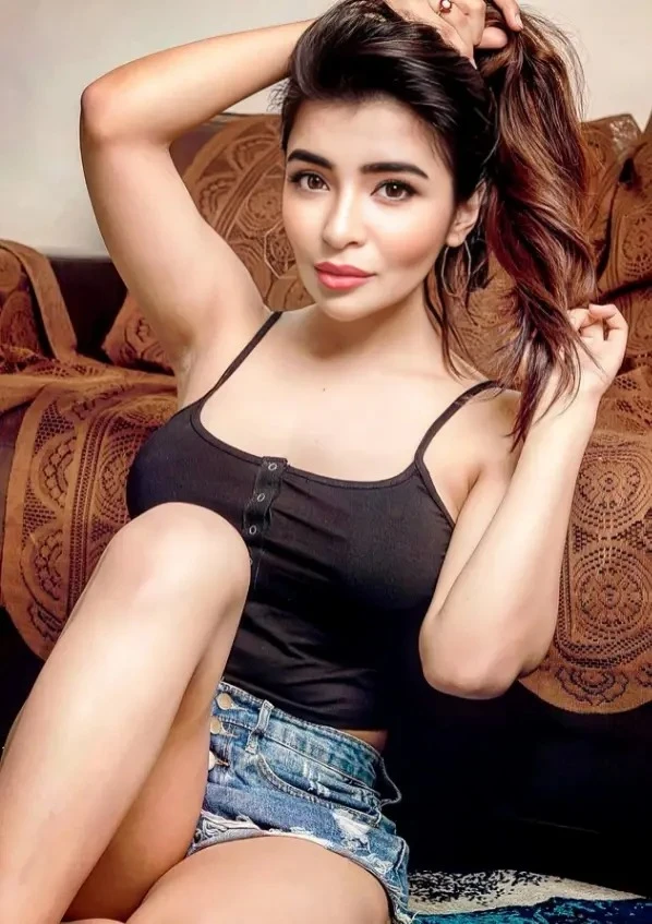 😍Extremely Beautiful Model and Insta Influencer Aaditi Kohli Full Nude Playing with Pillow Pitching her Nipples Spreading her Legs and Showing Pussy💦🥵