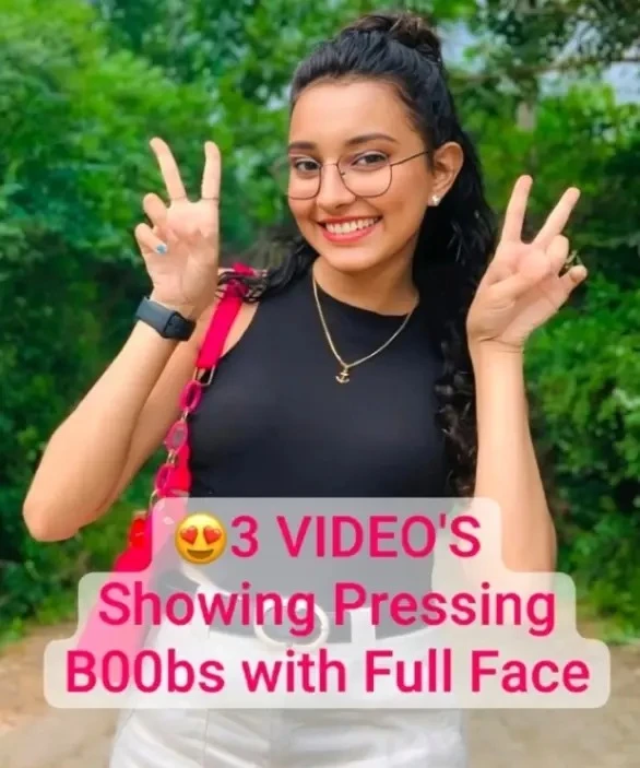🥵Beautiful Desi GF Insta Inbox Special Teasing Stripping Showing Pressing Boobs with Full Face 3 VIDEO'S🍒💦!! Don't Miss🥵🔥