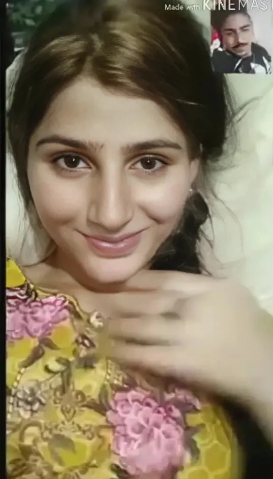 😊Cute Girl Changing her Dress and Showing Boobs on Videocall😍